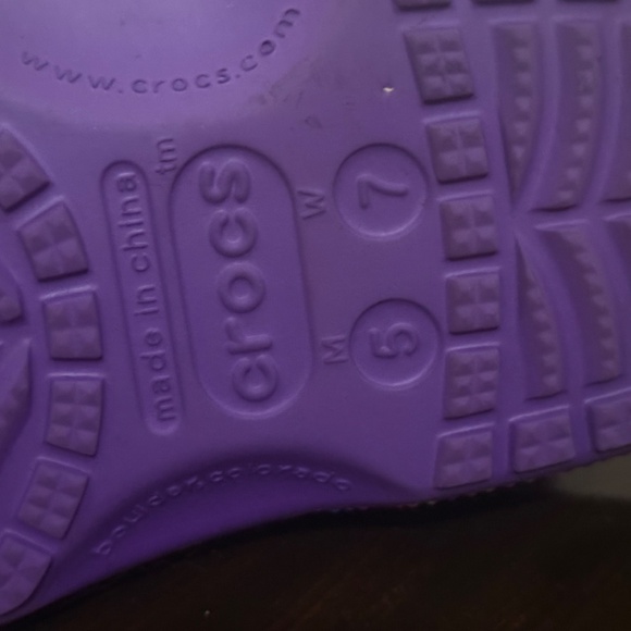 ๐๐ Lisa Frankโstyle Crocs โ Womenโs Size 7 ๐๐ - Picture 5 of 5